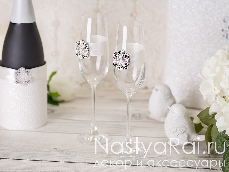 Фото. Свадебные бокалы для шампанского "Диана".