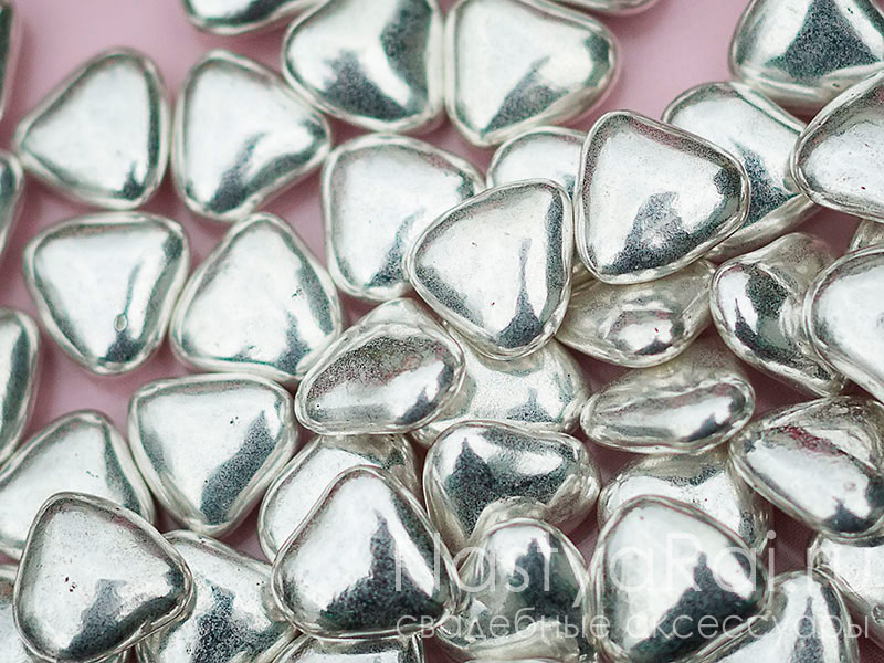 Фото. Свадебное драже-сердечки, серебряные.