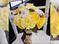 Букет в стиле рустик из хлопка, розы и гвоздик. Фото 000.