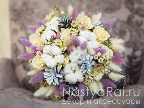 Букет невесты в сиренево-кремовом цвете