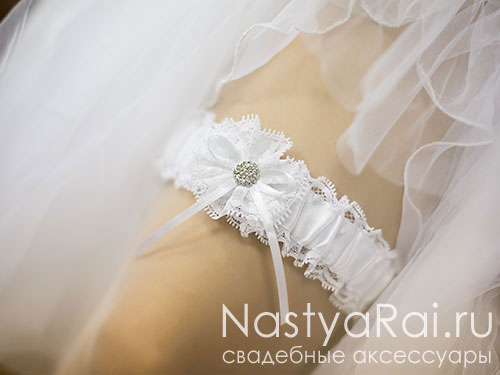 Фото. Свадебная подвязка с боршкой.
