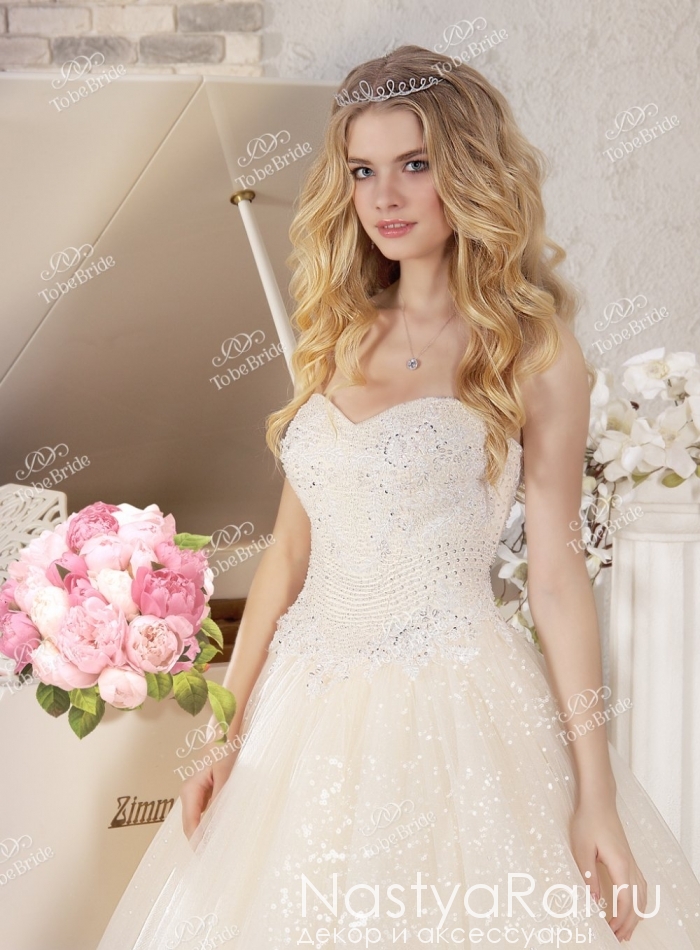 Фото. Свадебное платье с расшитым лифом FC001.