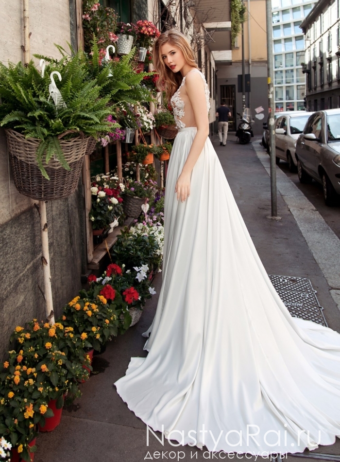 Фото. Свадебное платье с разрезом ZAR007.