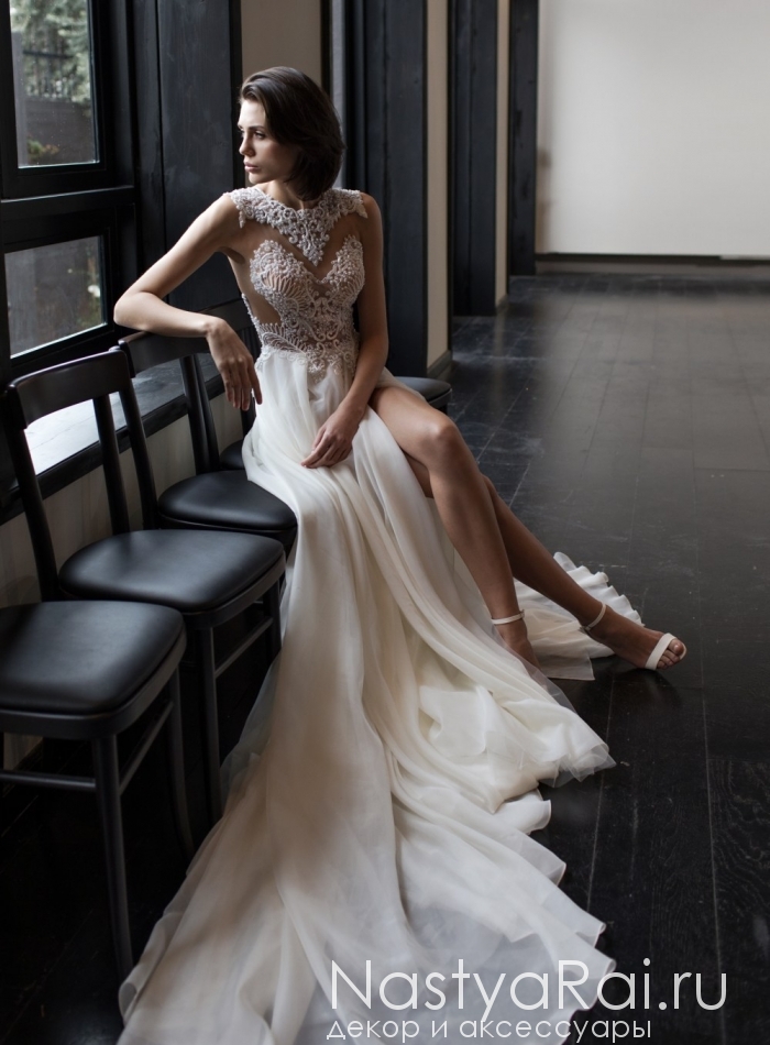 Фото. Свадебное платье с жемчугом RIKI DALAL RD-206.