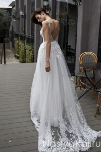 Свадебное платье c открытой спиной и шлейфом RIKI DALAL RD-212. Фото 000.