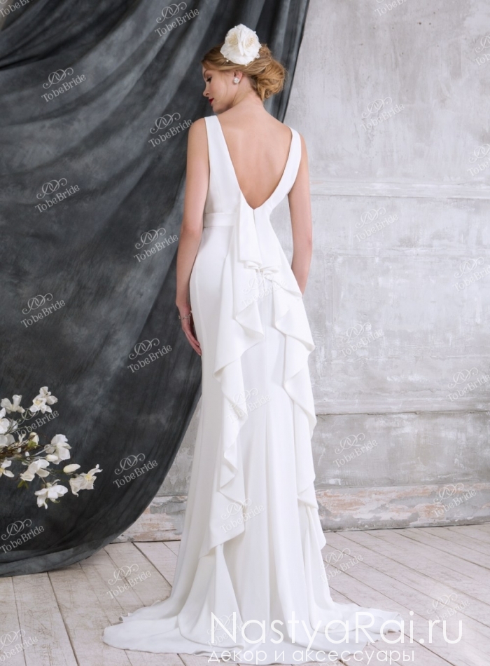Фото. Длинное свадебное платье с вырезом на спине NN010.