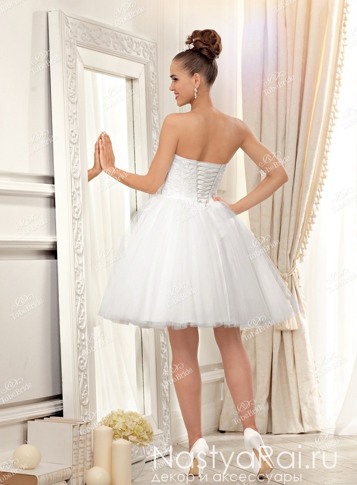 Фото. Белое свадебное платье с пышной юбкой EV005.
